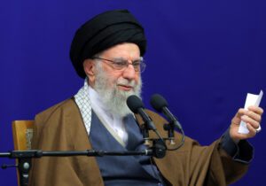 رهبر معظم انقلاب: نوآوری علمی و اندیشه سیاسی دو ویژگی برجسته علامه نائینی بود