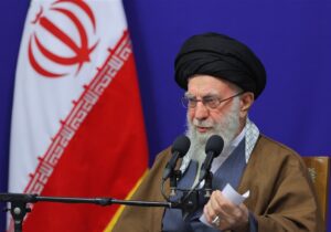 امام خامنه‌ای: حوزه علمیه مشهد مدیون آیت‌الله میلانی است