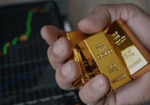 رکورد تاریخی طلا؛ عبور قیمت جهانی از مرز ۴۴۰۰ دلار در هر اونس