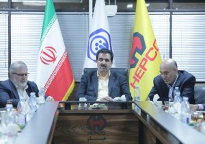  کارگران و بازنشستگان صاحبان اصلی بانک رفاه کارگران هستند