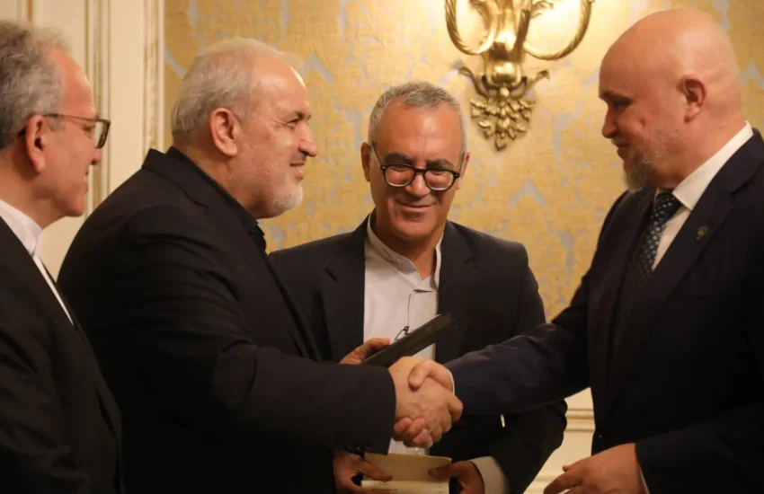 اتصال شبکه برق ایران و روسیه از مهم‌ترین محورهای همکاری دو کشور است/ تأکید روسیه بر ادامه اجرای نیروگاه سیریک