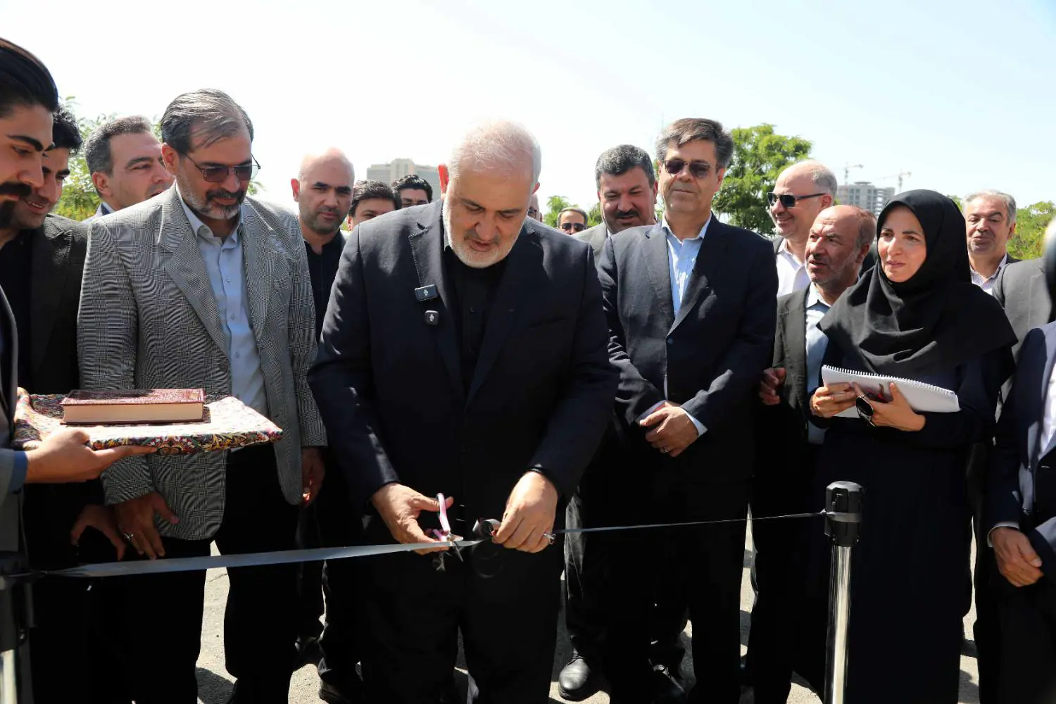 ایران در فناوری سامانه‌های ذخیره‌ساز انرژی جزو کشورهای پیشرو است/ با مشترکان پرمصرف برق برخورد قاطع می‌شود/ برق صنایع راهبردی با اولویت تأمین می‌شود