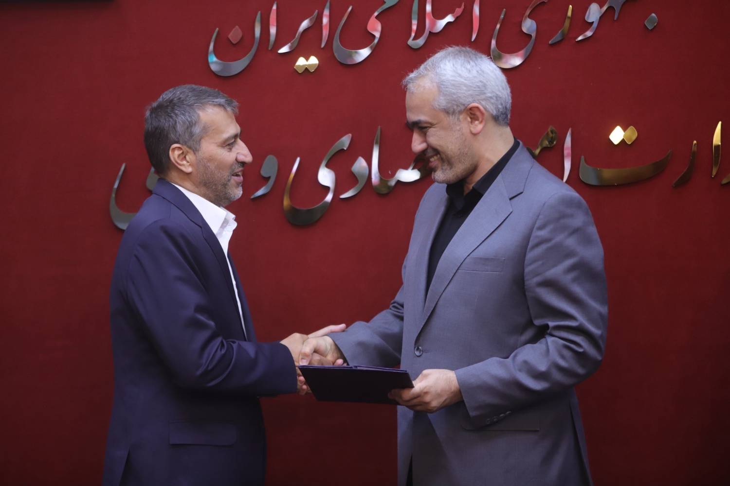 «حسین فروزان» به عنوان دبیر شورایعالی مناطق آزاد و ویژه اقتصادی منصوب شد