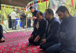 حضور مدیرعامل گروه سرمایه‌ گذاری صندوق بازنشستگی کشوری، به همراه مدیرعامل و رئیس هیئت‌ مدیره شرکت فولاد اکسین خوزستان در موکب شهدای زاگرس