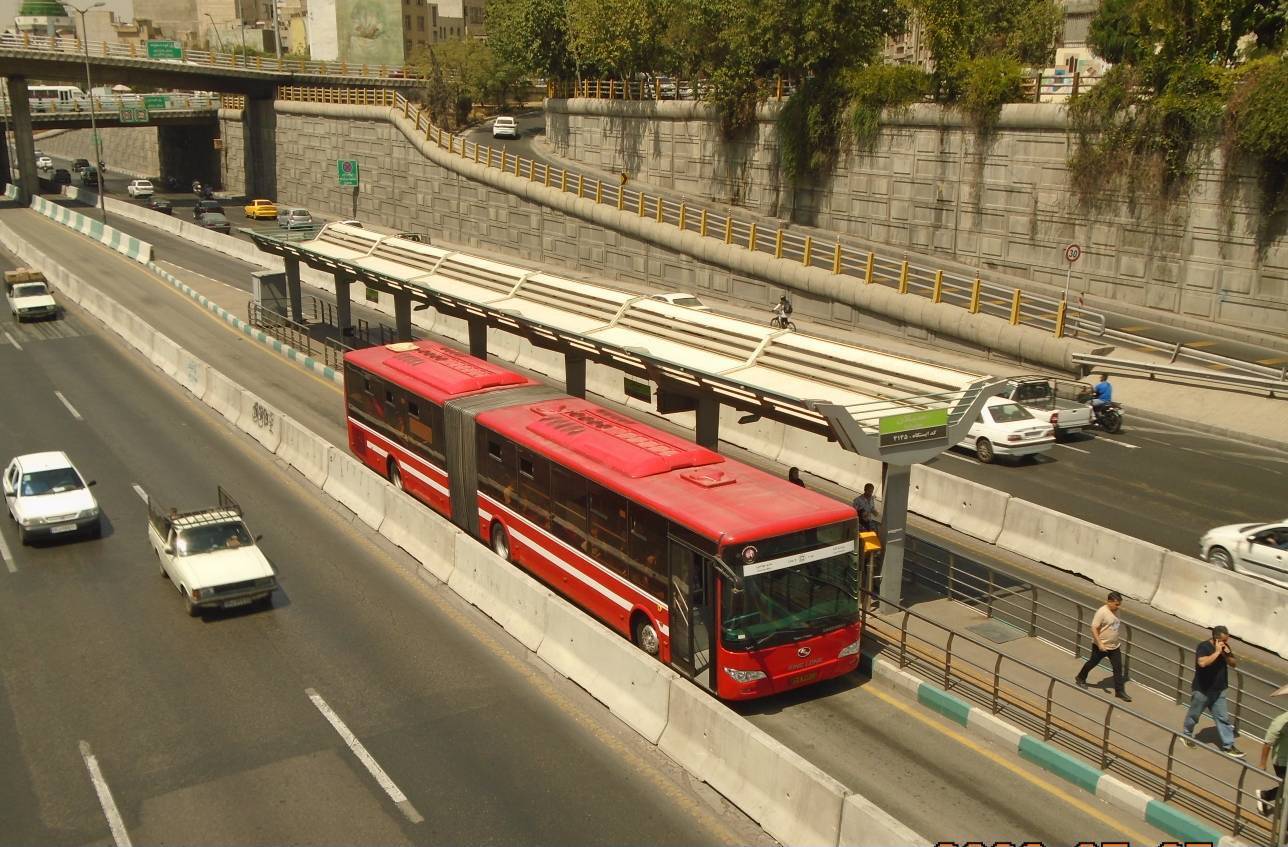 ایمن‌سازی مسیر ویژه اتوبوس‌های تندرو در محدوده ایستگاه BRT سبلان