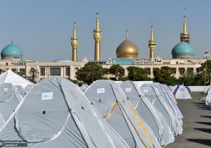 آستان مقدس امام خمینی(س) در کنار زائران مراسم بدرقه و تشییع امام قائد شهید/فیلم را ببینید