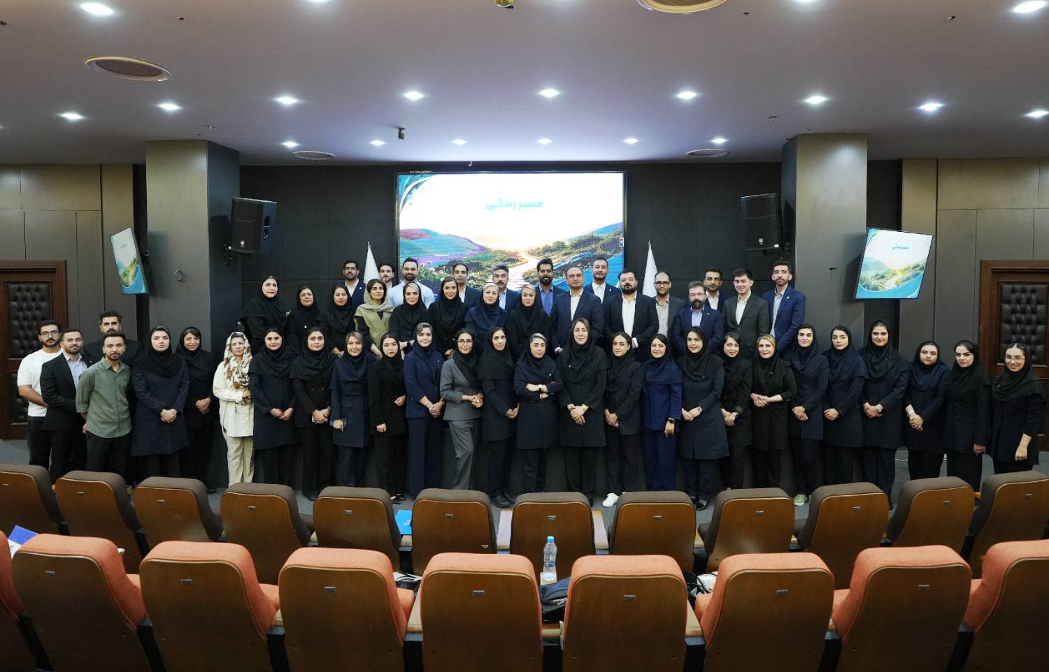 همایش «مسیر زندگی» بیمه تجارت‌نو؛ گامی برای توانمندسازی کارشناسان بیمه‌های زندگی