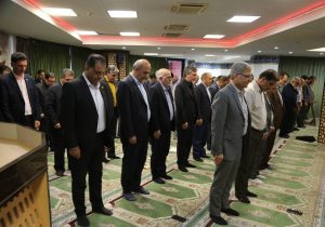 مراسم چهلم امام شهید در بیمه ایران برگزار شد