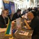 برپایی میز خدمت بانک رفاه کارگران در میعادگاه‌های نماز جمعه سراسر کشور به مناسبت هفته دولت