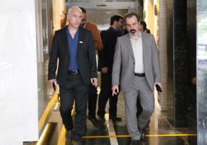 گزارش تصویری| دیدار مدیرعامل با کارکنان و قدردانی از زحمات همکاران در برگزاری مجمع عمومی عادی سالیانه