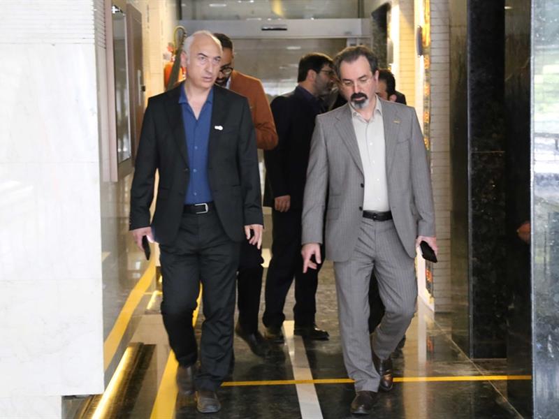 گزارش تصویری| دیدار مدیرعامل با کارکنان و قدردانی از زحمات همکاران در برگزاری مجمع عمومی عادی سالیانه