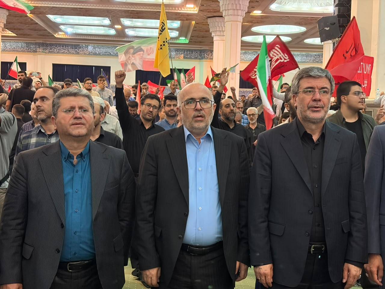 حضور مدیرعامل بیمه ایران در مراسم چهلمین روز شهادت امام شهید