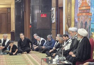 برگزاری مراسم قرائت زیارت اربعین و اقامه نماز جماعت توسط خادمان بیمه ایران