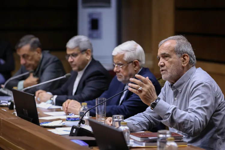 دکتر پزشکیان: افراد دلسوز و فداکار ایران را به شهادت رساندند