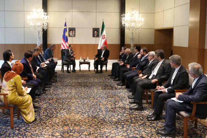 پزشکیان در دیدار نخست‌وزیر مالزی: به دنبال جنگ نیستیم/ امنیت خاورمیانه به دست کشورهای منطقه محقق می‌شود