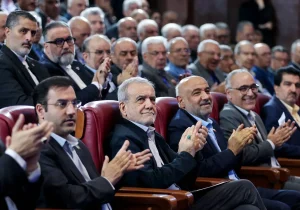 پزشکیان در نشست با بازنشستگان: کالابرگ افزایش می‌یابد