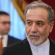 عراقچی: واشنگتن خود را از غل و زنجیر اسرائیل رها کند