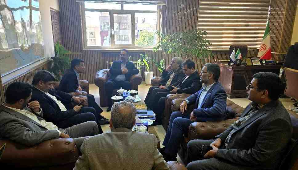 نشست مشترک مدیرعامل بیمه معلم و مدیرکل آموزش‌وپرورش استان البرز برگزار شد
